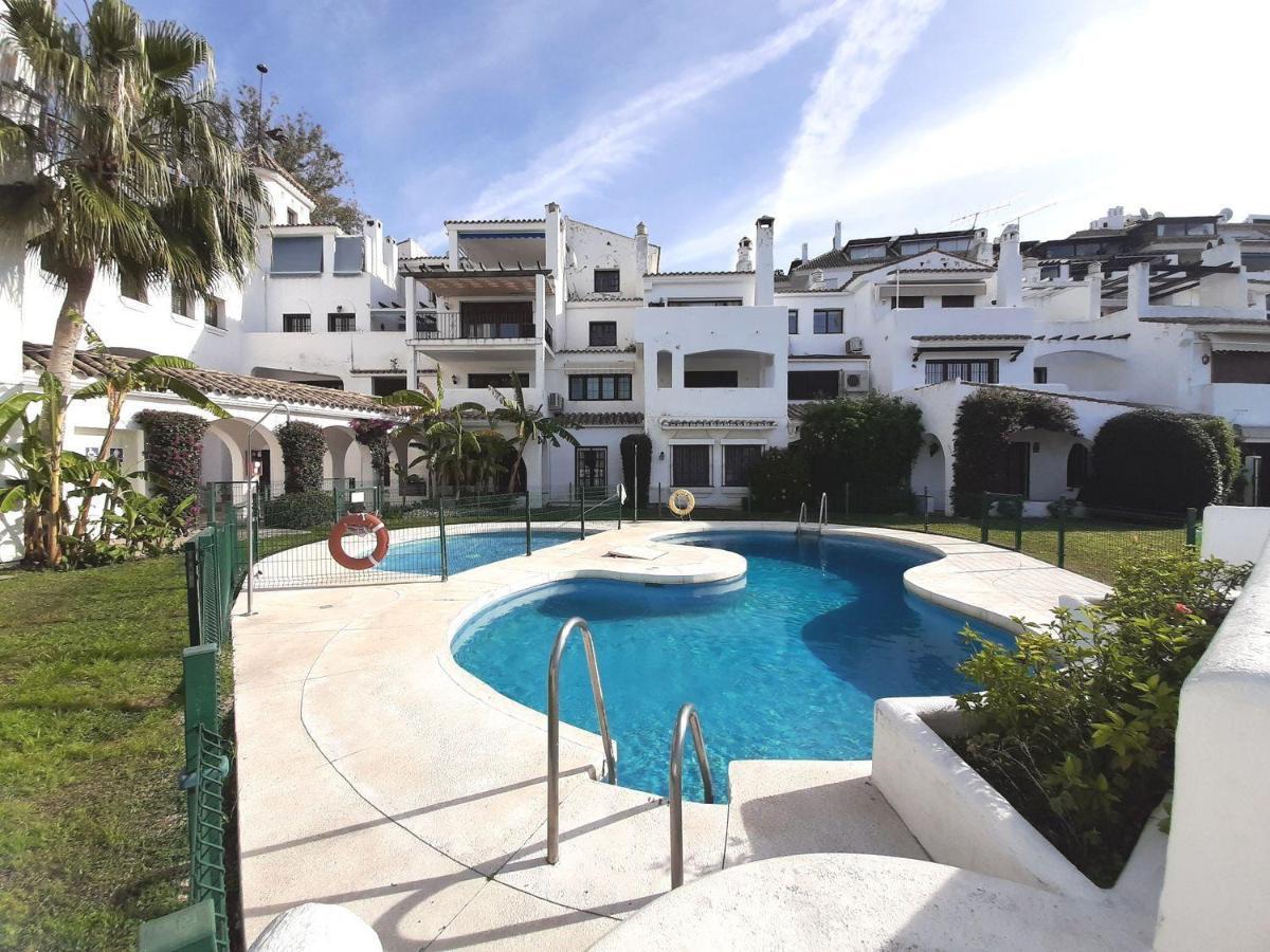 Elegant In Puerto Banus Marbellac